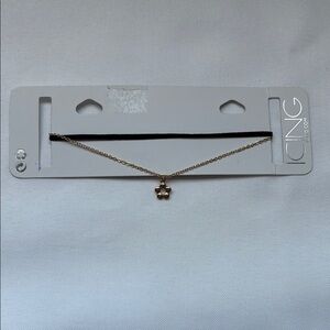 Icing Gold Flower Pendant Necklace